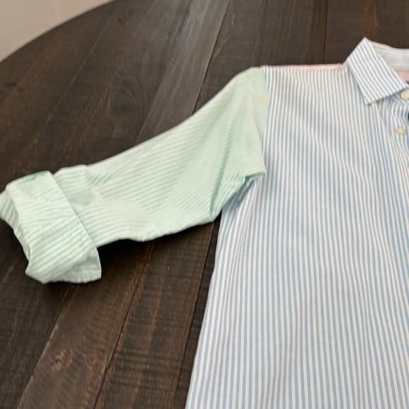 Vineyard vines boys 16-18 large whale shirt button down - Picture 3 of 8